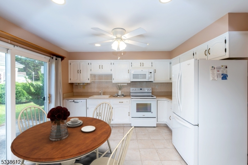 Leisure Knoll - Residential