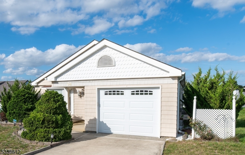 Leisure Knoll - Residential