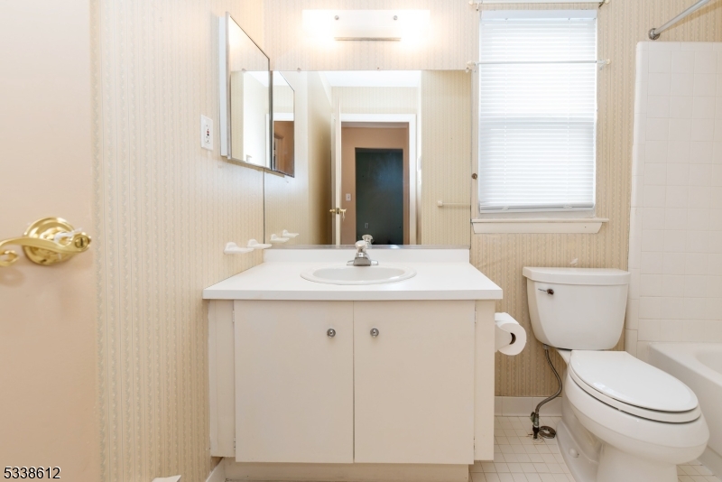 Leisure Knoll - Residential