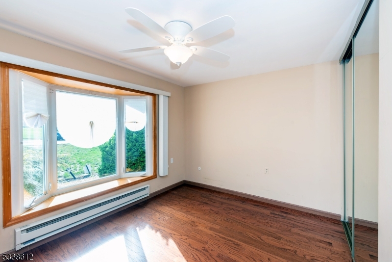 Leisure Knoll - Residential