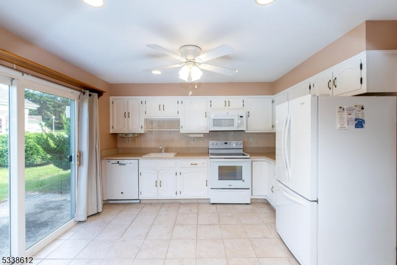 Leisure Knoll - Residential