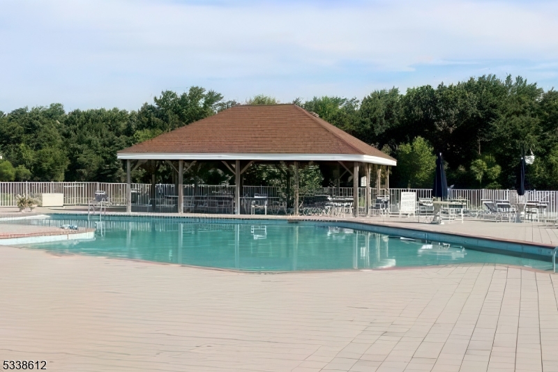 Leisure Knoll - Residential