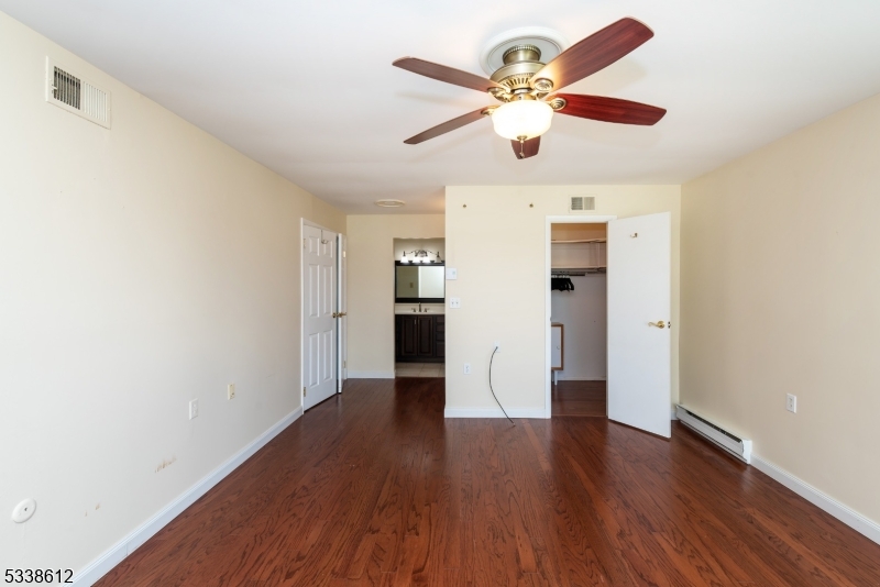 Leisure Knoll - Residential