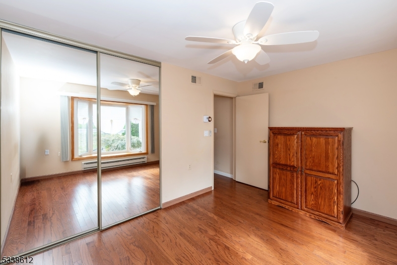 Leisure Knoll - Residential