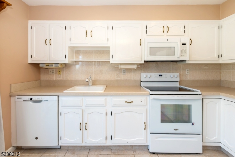 Leisure Knoll - Residential