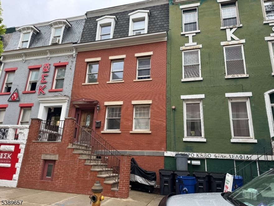 12 Rooms,8 Bedrooms and 6 Bathrooms Beautiful Brown Stone in Historic Dr Martin luther king Jr blvd Downtown Newark near to Saint Micheals Medical Center, institute of technology,the newark museum of art,NJPAC & Public Transportation to NY CityThe house has 4 floors :Spaces Finished basement with a bathroom and a can be used for recreationFirst floor with a big kitchen and an open concept dining room and living room and a bathroom Second and third floor with four bedrooms and two bathroom for each floor