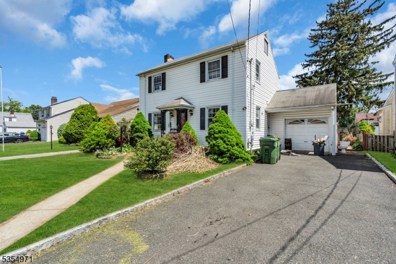 123 Robbinwood Ter