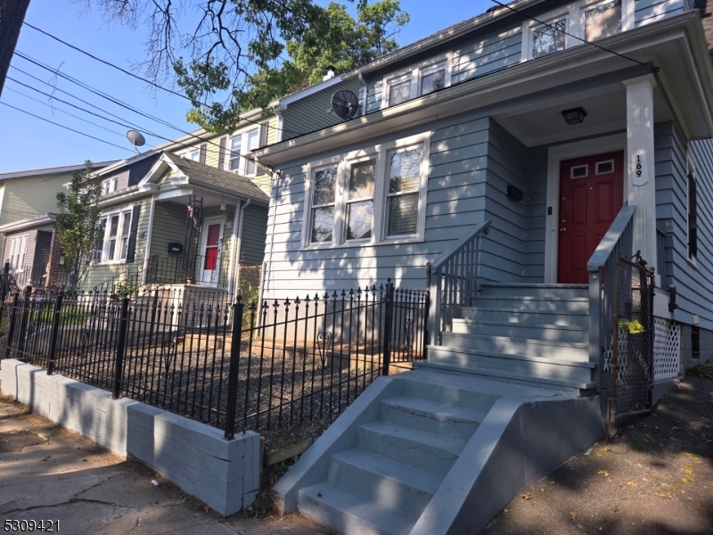 Photo 11 of 20 of 169 Vermont Ave house