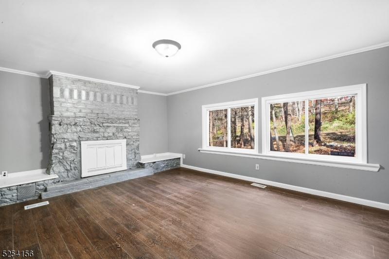 HIGH POINT - Residential