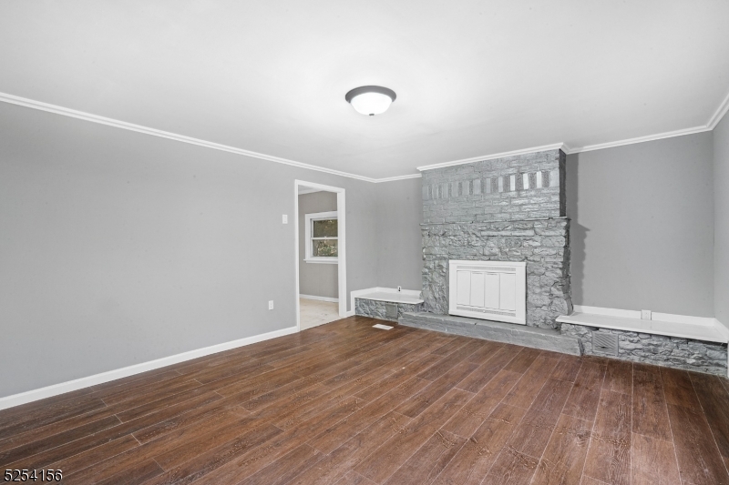 HIGH POINT - Residential