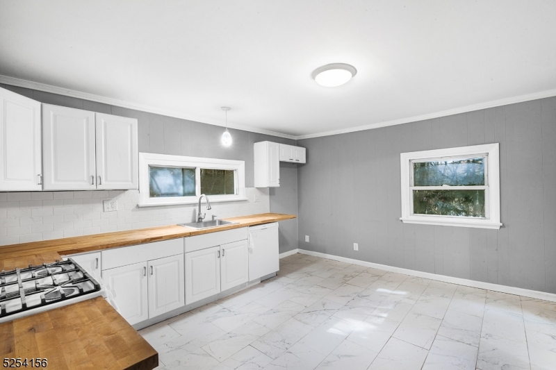 HIGH POINT - Residential