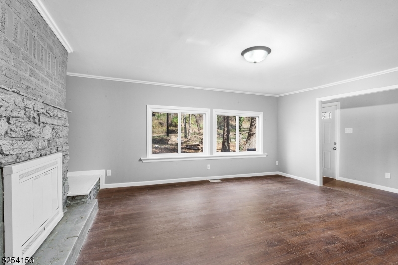 HIGH POINT - Residential