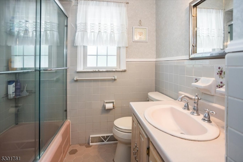 Lake Hiawatha - Residential