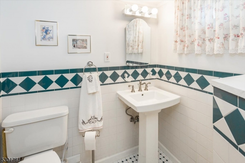 Lake Hiawatha - Residential