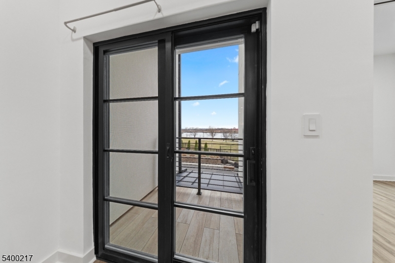 Riverfront Residences - Residential