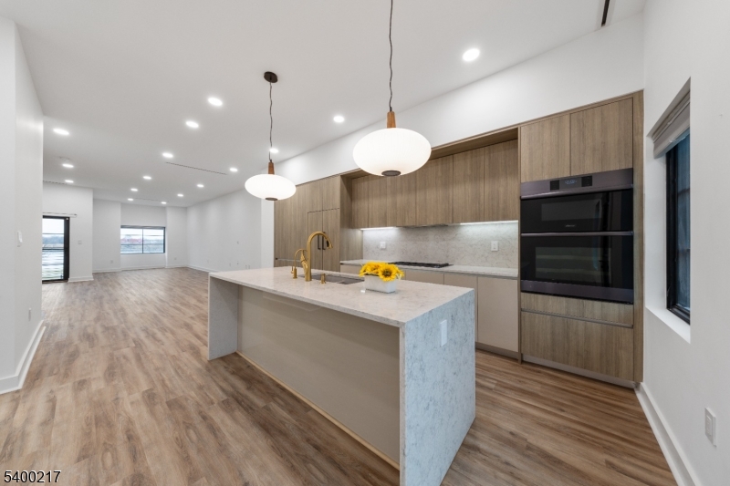 Riverfront Residences - Residential