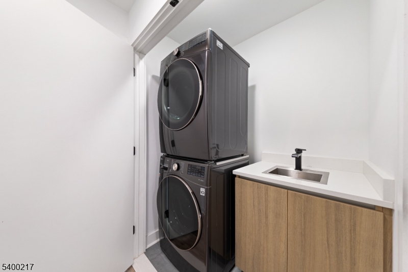 Riverfront Residences - Residential