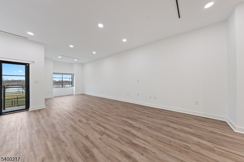 Riverfront Residences - Residential