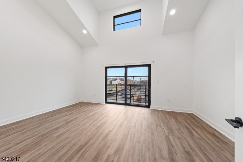 Riverfront Residences - Residential