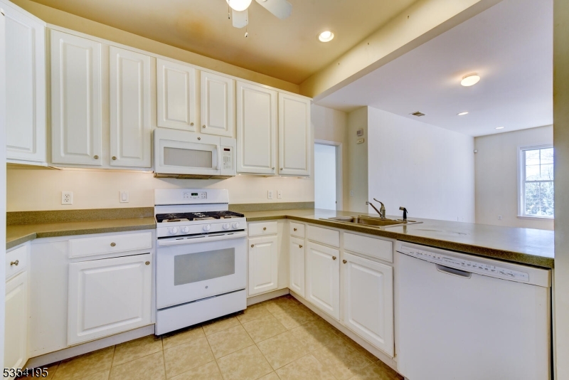 1310 Hamilton Dr