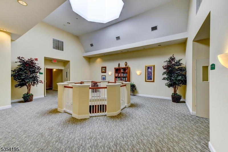 1310 Hamilton Dr