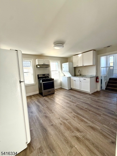 Train Station - Residential Lease