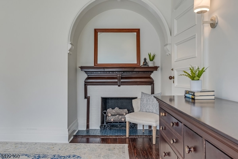 Montrose - Residential