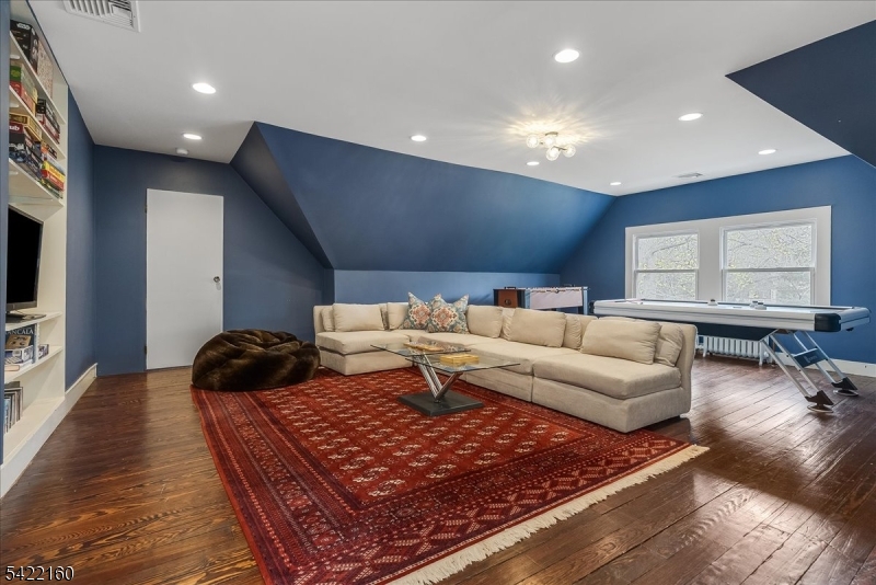 Montrose - Residential