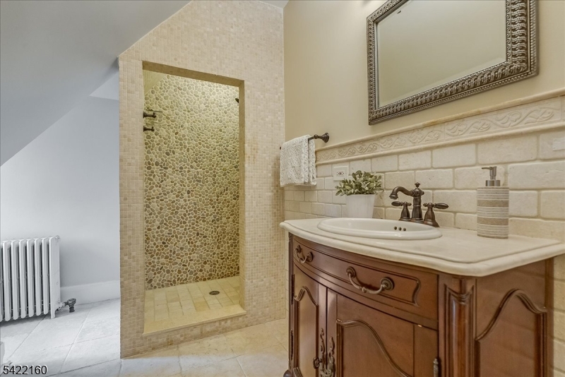 Montrose - Residential