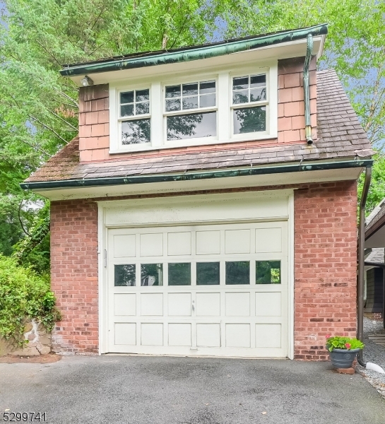 Upper Wyoming - Residential