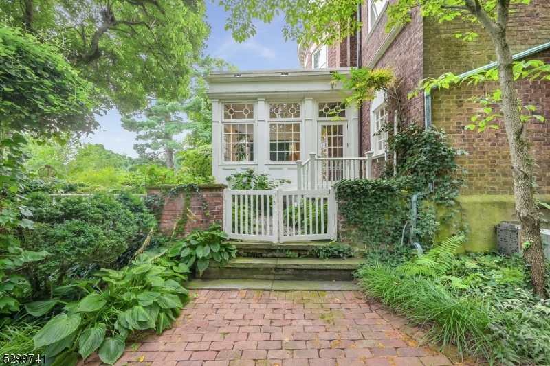 Upper Wyoming - Residential