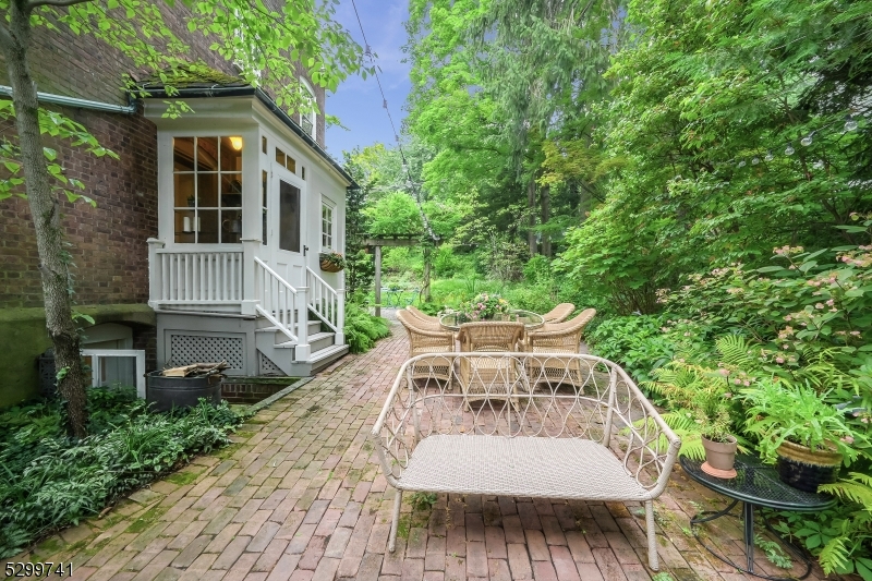 Upper Wyoming - Residential