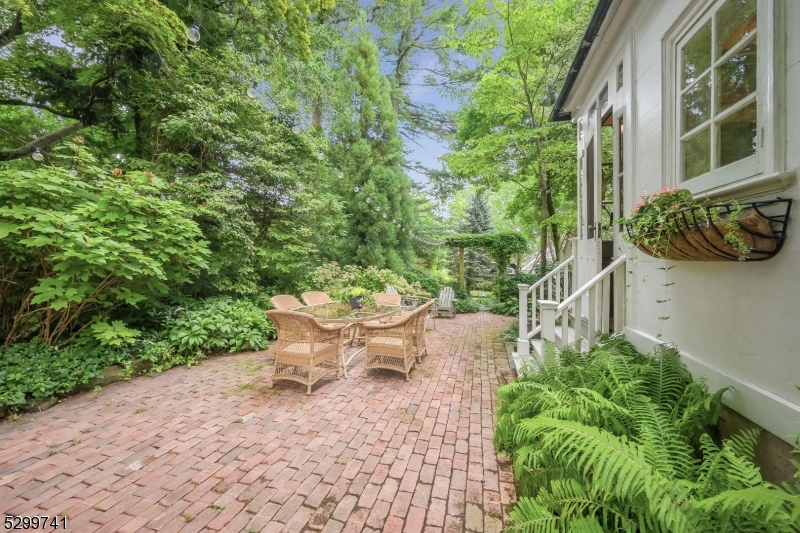 Upper Wyoming - Residential