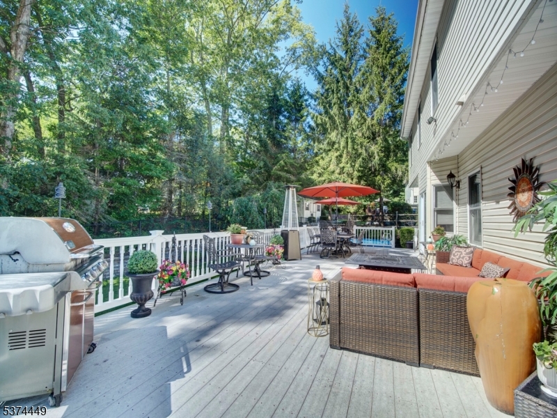 HUNTERS RIDGE - Residential