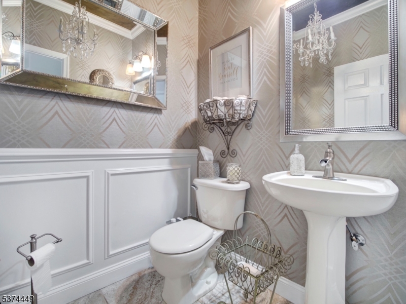 HUNTERS RIDGE - Residential