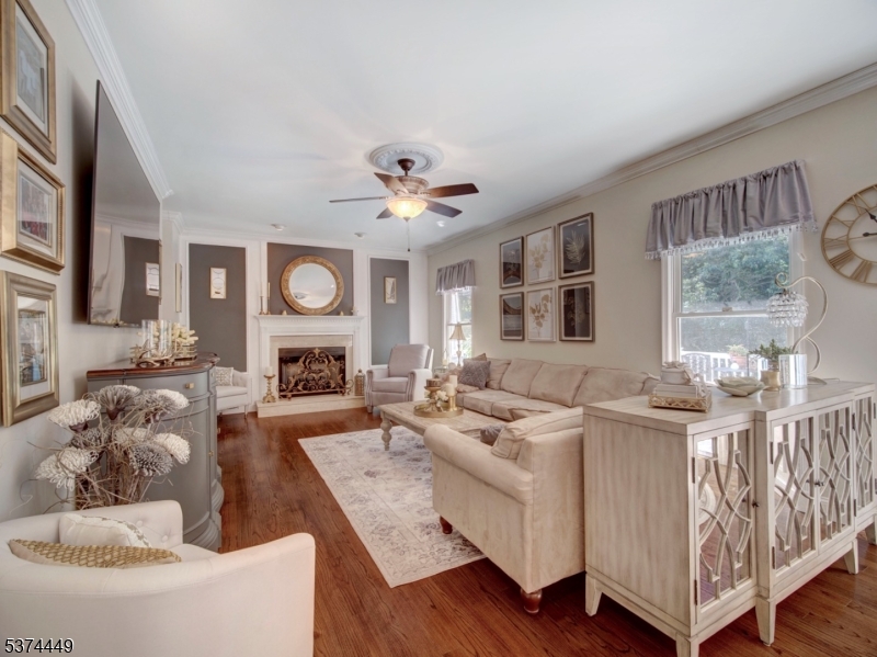 HUNTERS RIDGE - Residential