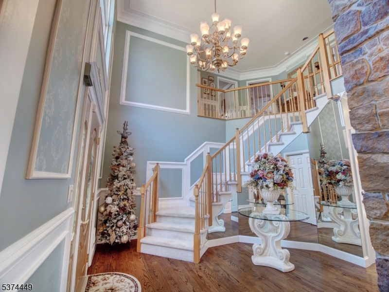 HUNTERS RIDGE - Residential