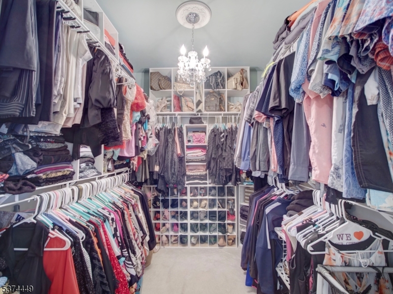 HUNTERS RIDGE - Residential