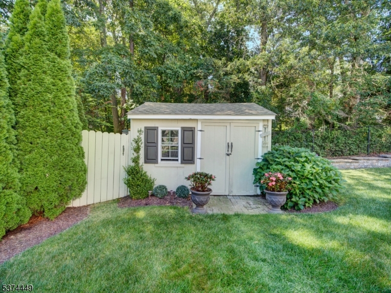 HUNTERS RIDGE - Residential