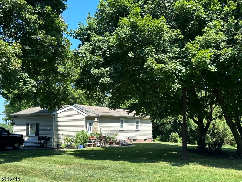111 Everitts Rd