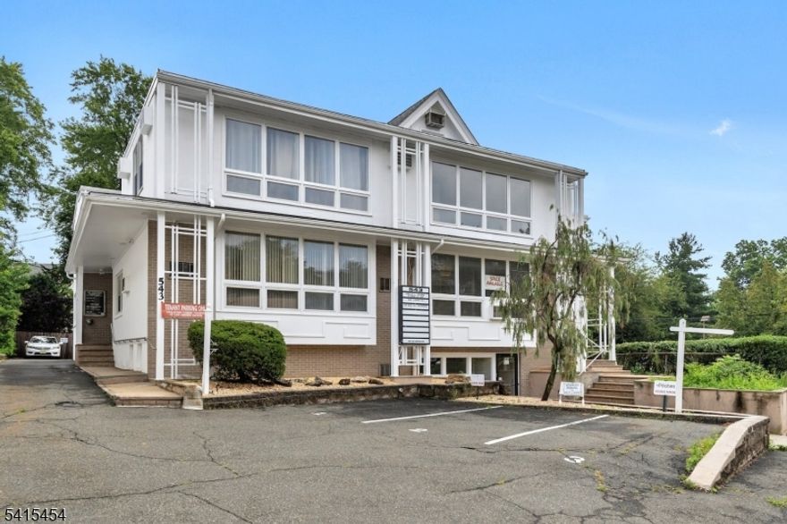 Light filled ground floor unit(approx 472 square feet). The former Pilates Studio offers great flexibility and possibilities. Tall ceilings, wall A/C, laminate flooring, plenty of windows, one off street assigned parking space and off street metered parking  are the highlights of this unit.  All utilities are included( own thermostat) except intertnet /wi-fi and cable TV.