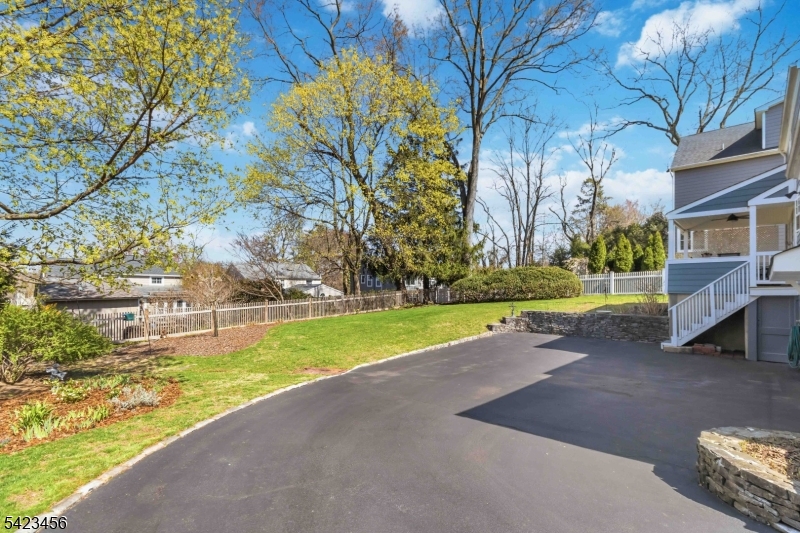 Knollwood - Residential