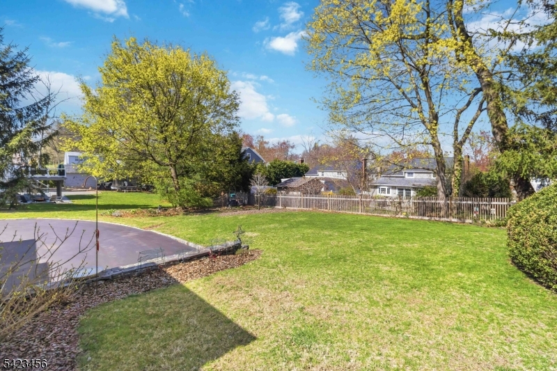 Knollwood - Residential