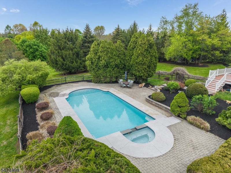 Centerville Manor - Residential