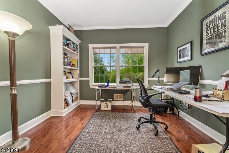 Centerville Manor - Residential