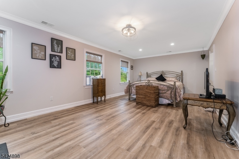 Centerville Manor - Residential