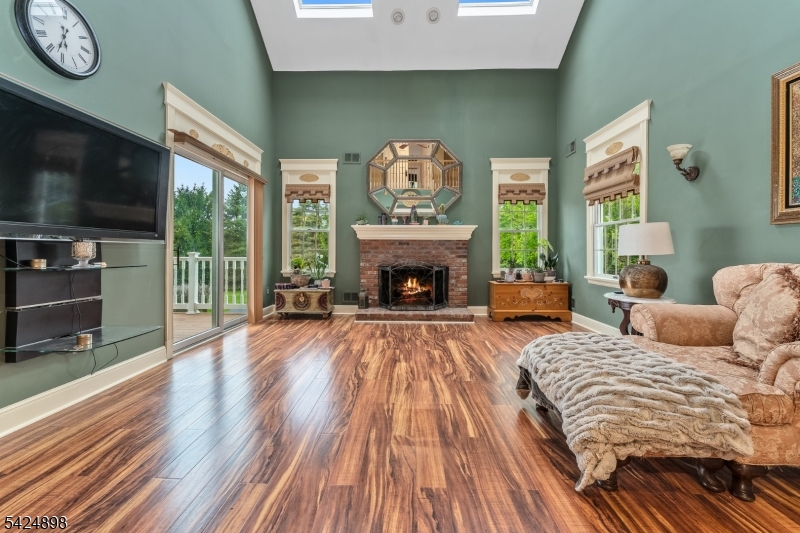 Centerville Manor - Residential