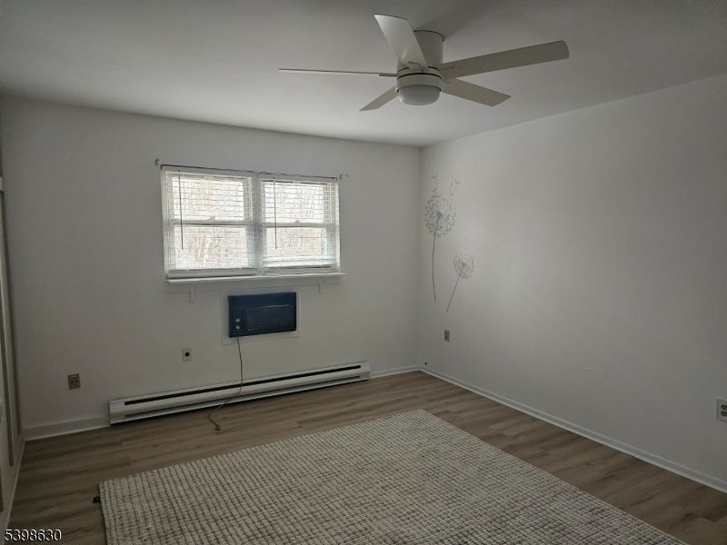 LINCOLN GARDENS - Residential Lease