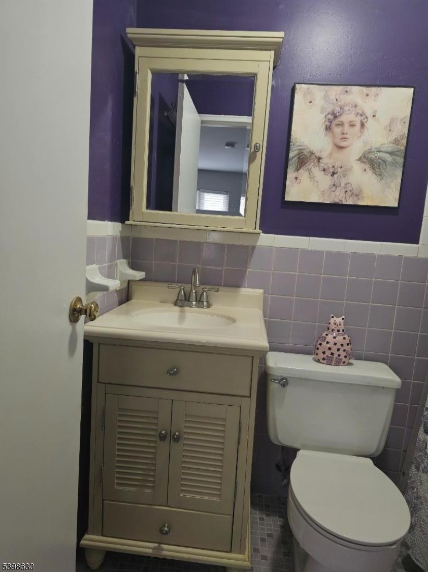 LINCOLN GARDENS - Residential Lease