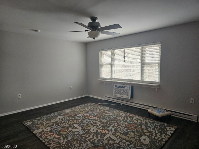 LINCOLN GARDENS - Residential Lease